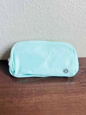 Lululemon Everywhere Belt Bag 1L Mint Moment